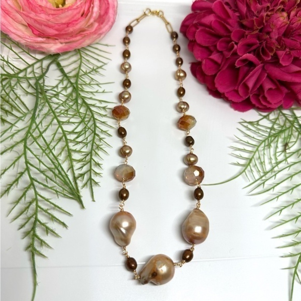 NEW⚜️Baroque Pearl & Crystal Beaded Necklace
